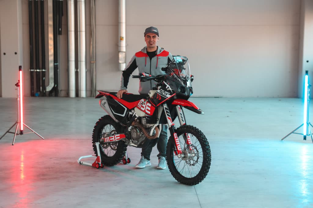 Manuel Lucchese con la moto di Motor Bike Expo