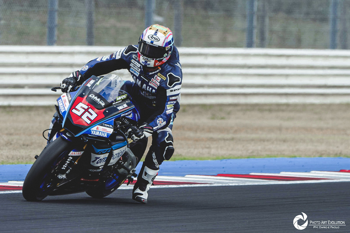 Alessandro Delbianco vince in sella alla sua Yamaha gara 2 del CIV al Misano World Circuit